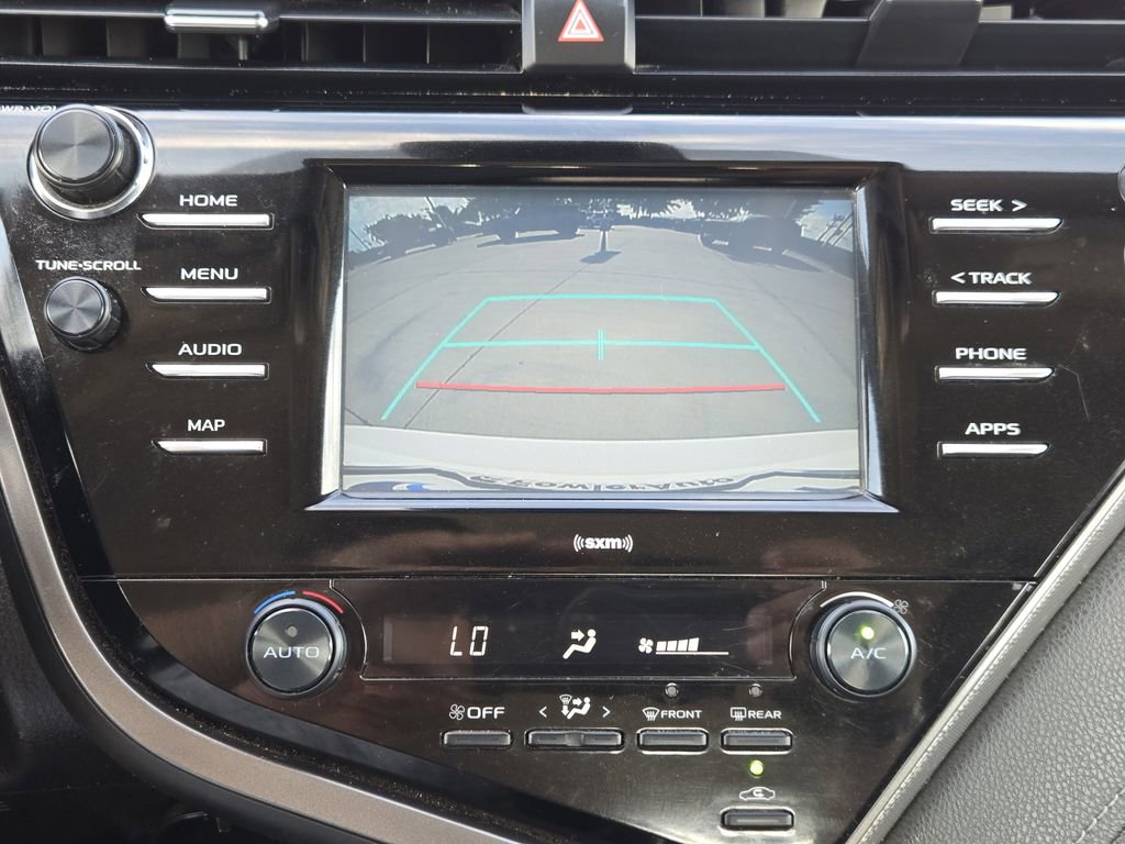 Used 2020 Toyota Camry SE image 19