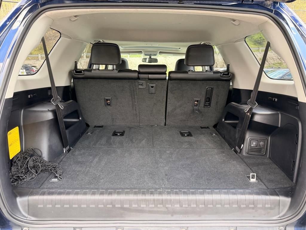 Used 2018 Toyota 4Runner SR5 Premium AWD/4WD image 29