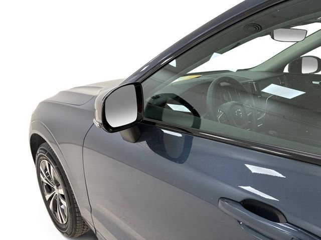 Used 2024 Volvo XC60 B5 Core image 10
