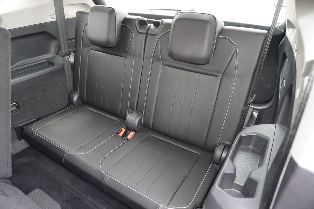 Used 2022 Volkswagen Tiguan SE FWD image 9
