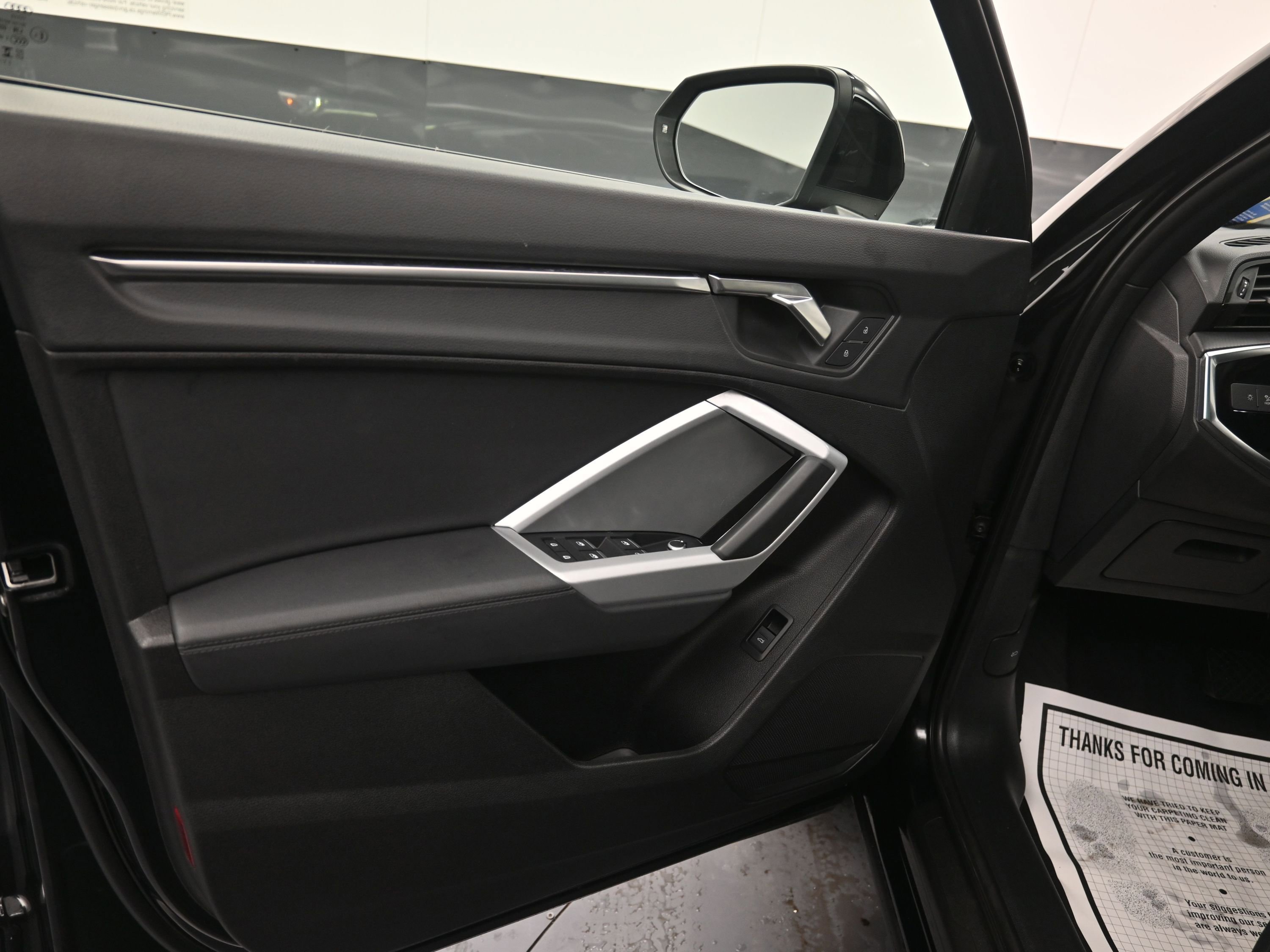 Used 2024 Audi Q3 2.0T Premium image 18