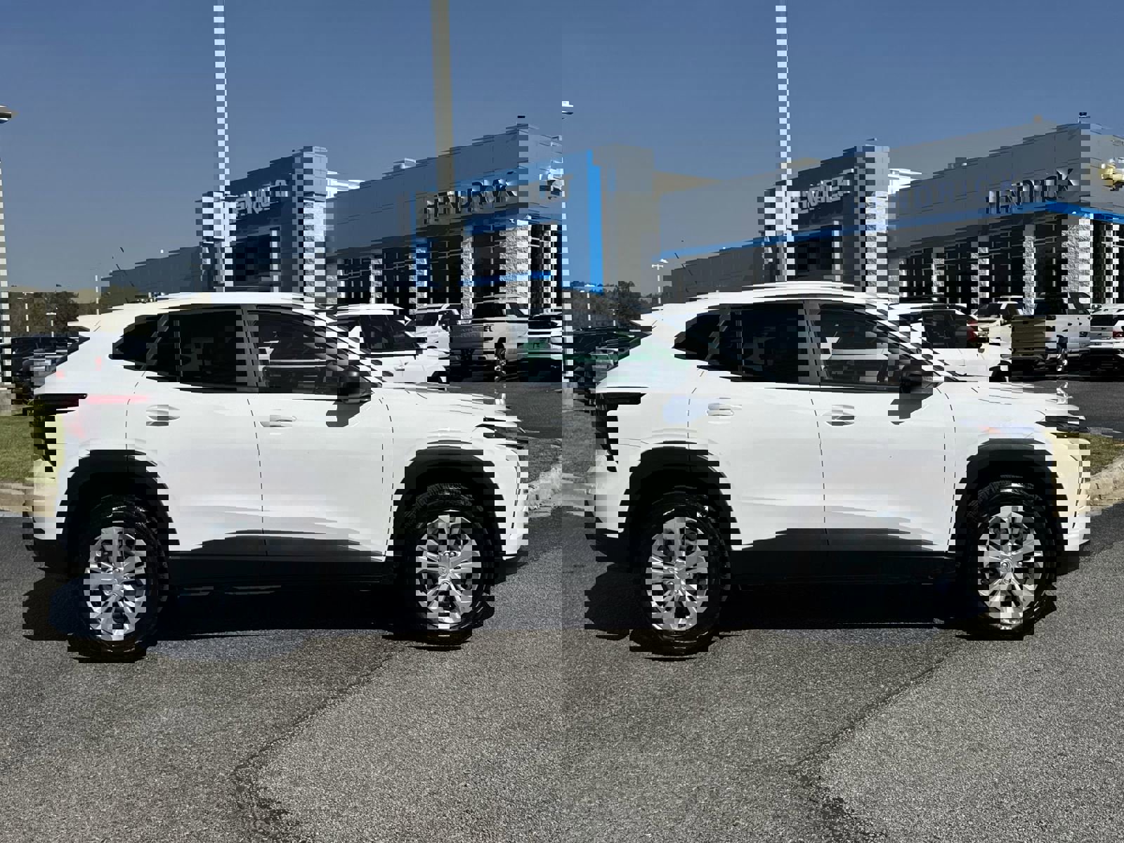 Used 2024 Chevrolet Trax LS image 11