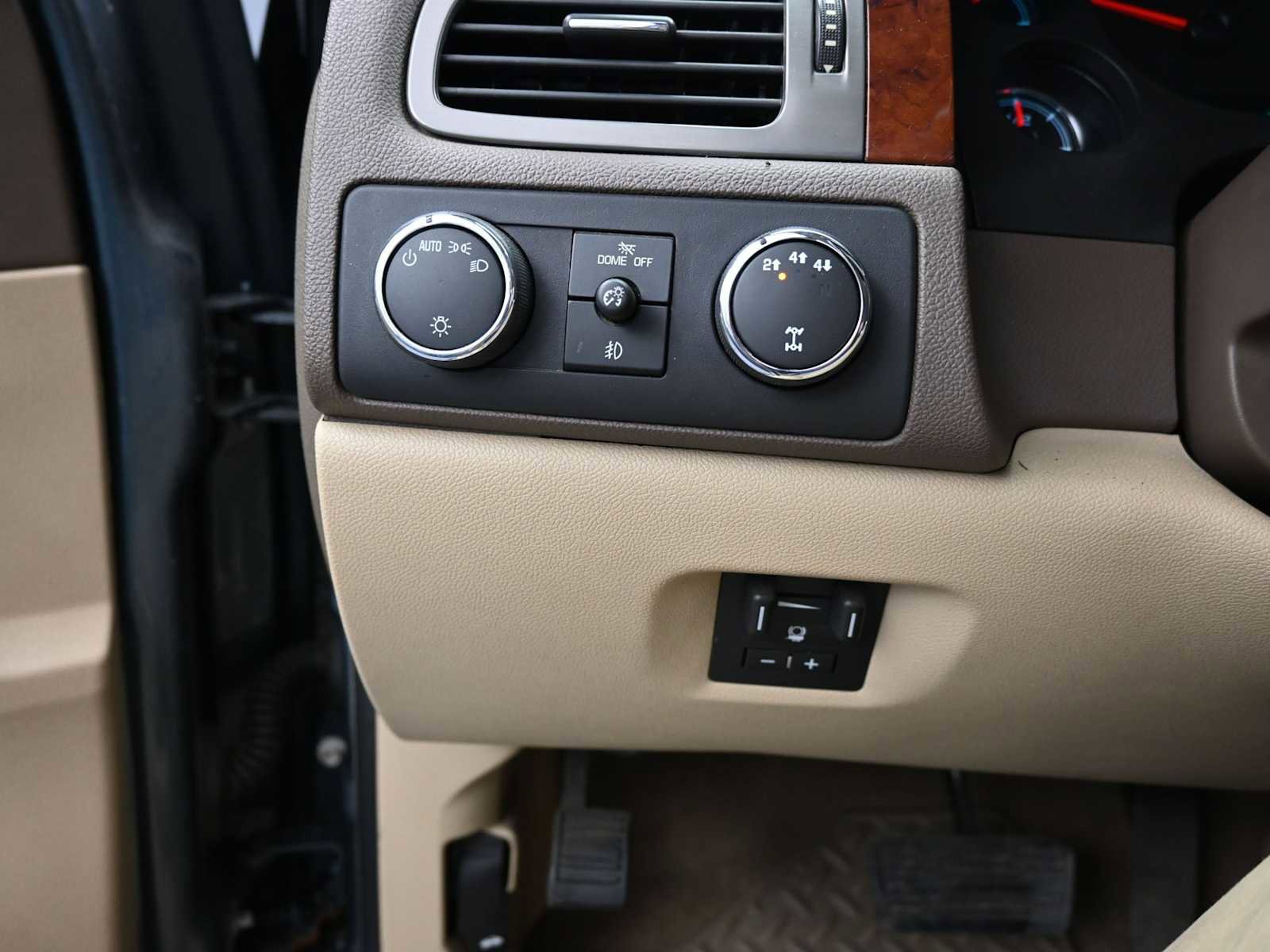 Used 2012 Chevrolet Silverado 3500 LTZ image 11