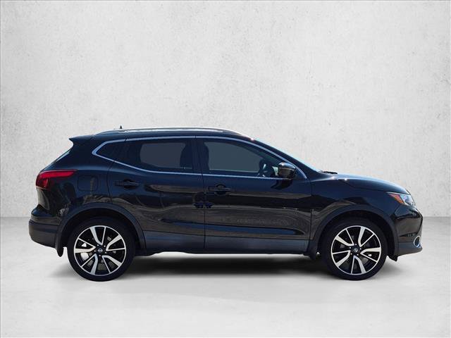 Used 2017 Nissan Rogue Sport SL w/ SL Premium Package FWD image 4