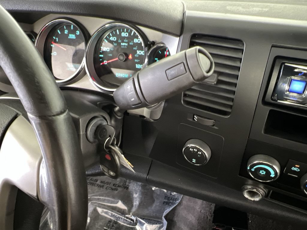 Used 2007 Chevrolet Silverado 2500 LT w/ EZ-Lift Tailgate Package AWD/4WD image 14