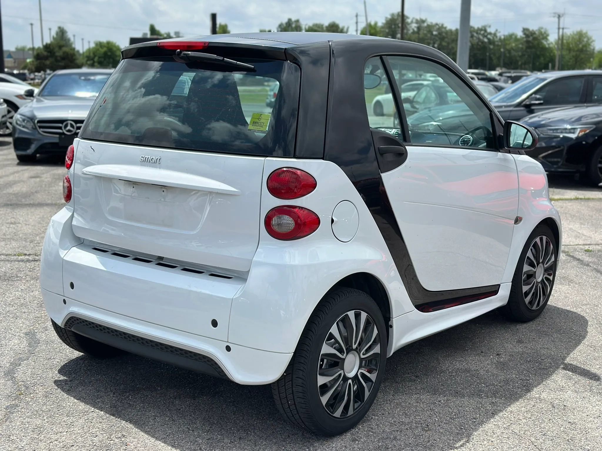 Used 2015 smart fortwo pure RWD image 6