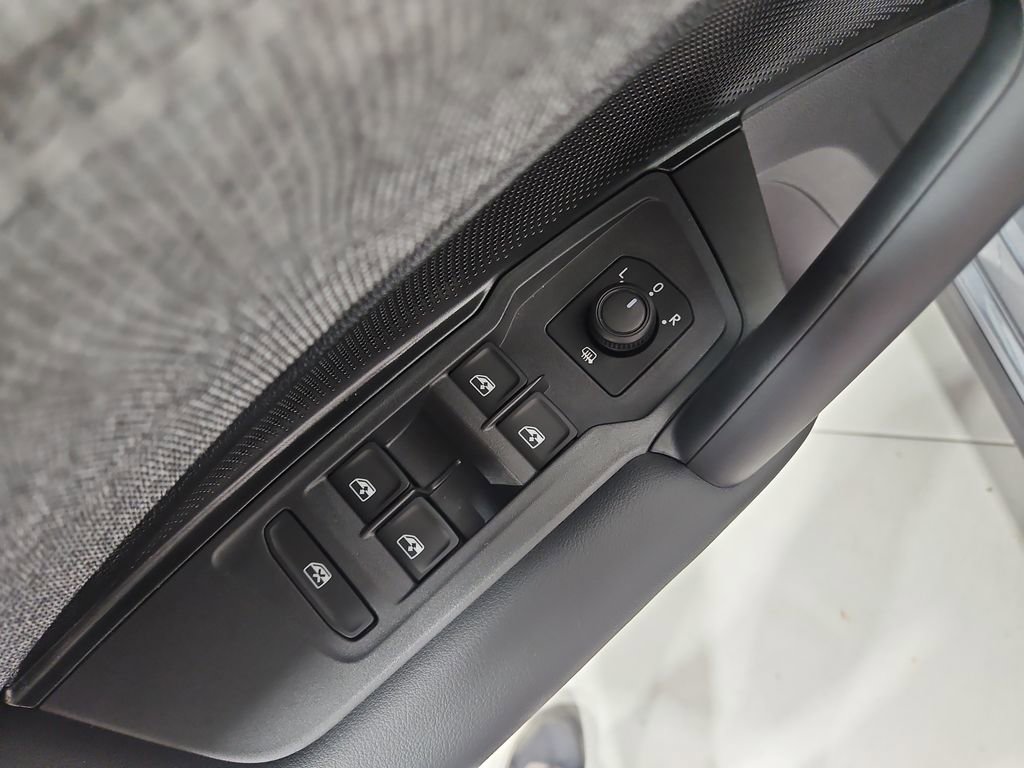 New 2026 Volkswagen Tiguan S image 11