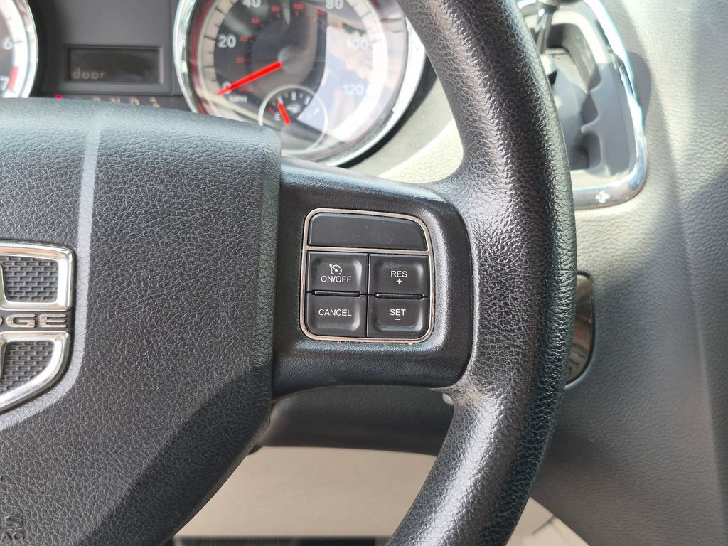 Used 2019 Dodge Grand Caravan SE FWD image 19