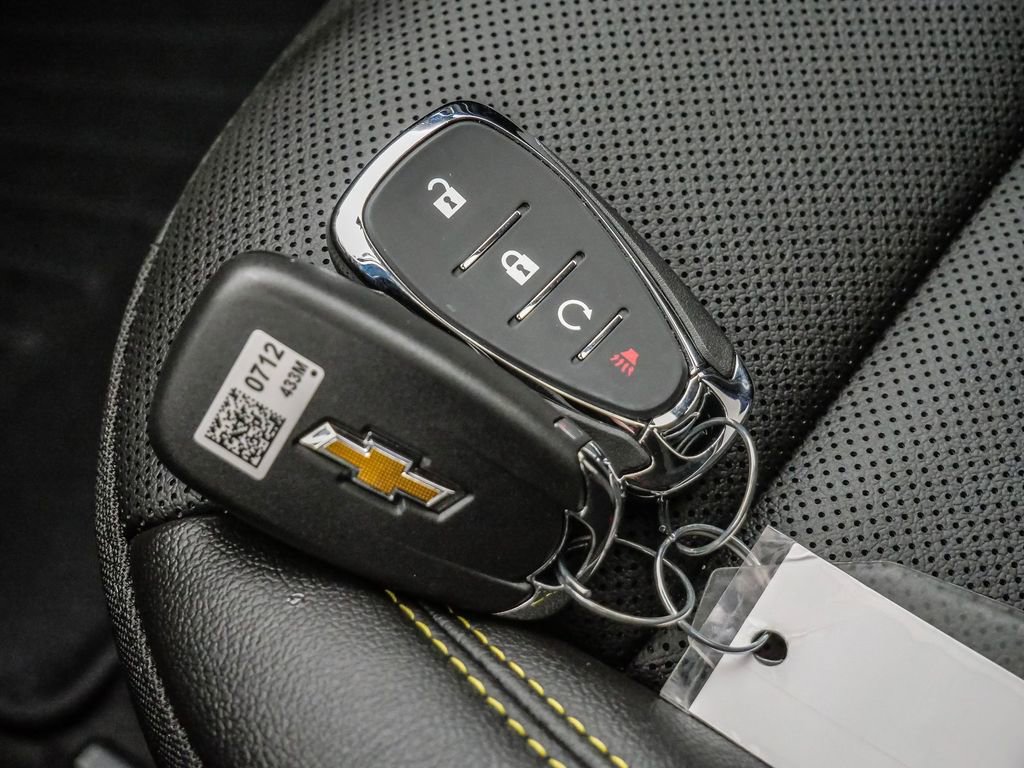 Used 2025 Chevrolet Trax ACTIV w/ Sunroof Package image 33