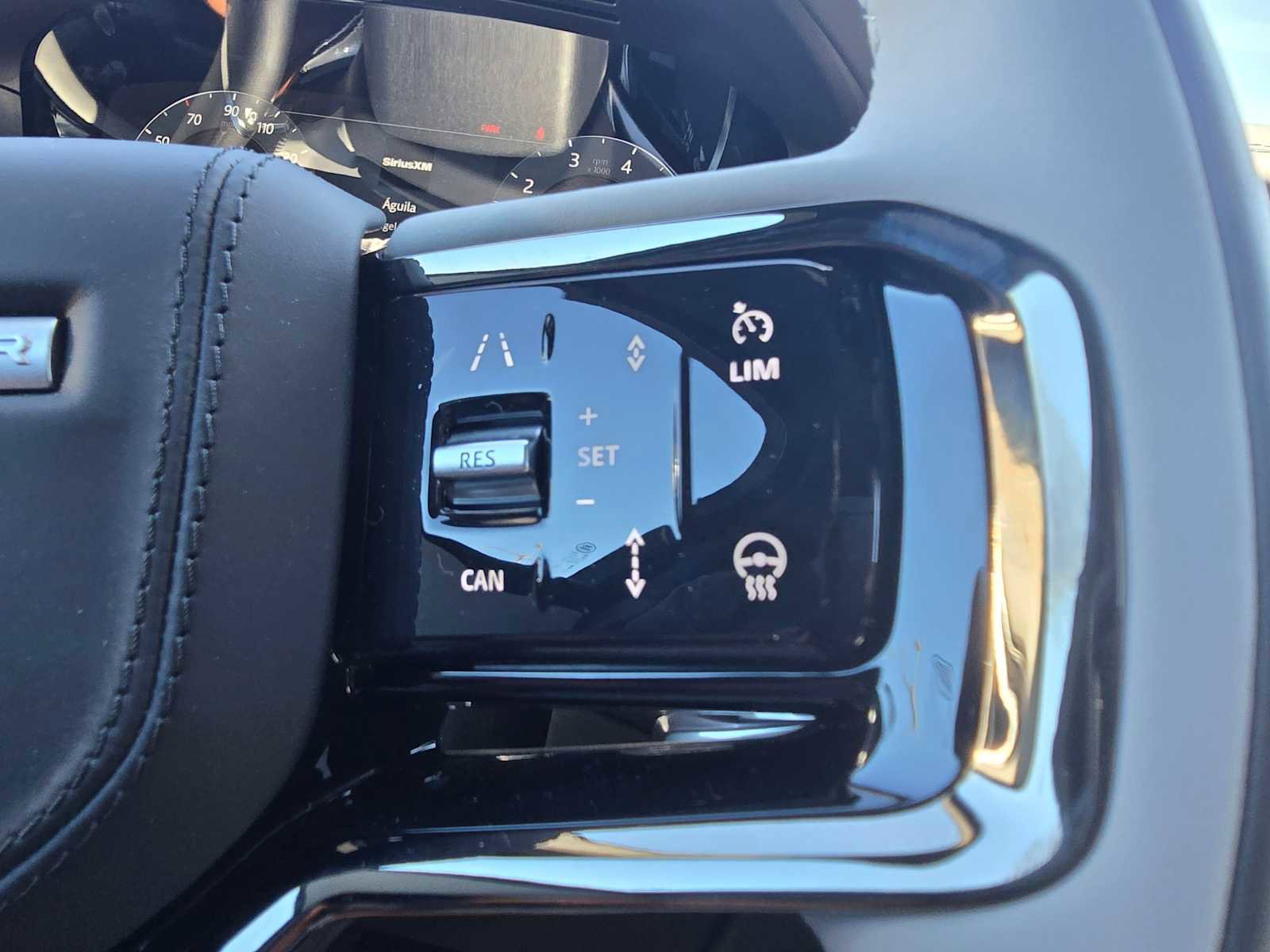 New 2026 Land Rover Range Rover Velar Dynamic SE image 30
