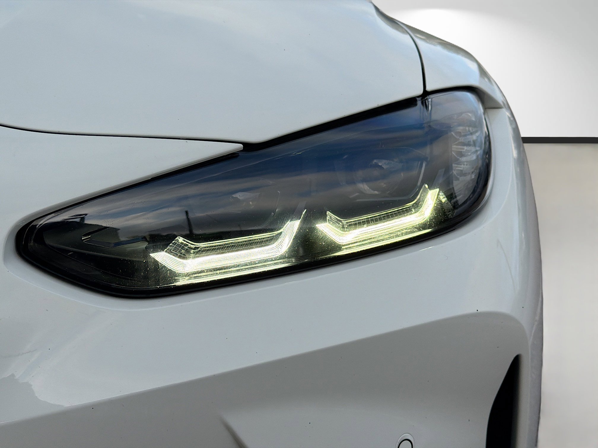 Used 2022 BMW M4 Executive w/ Executive Package image 9