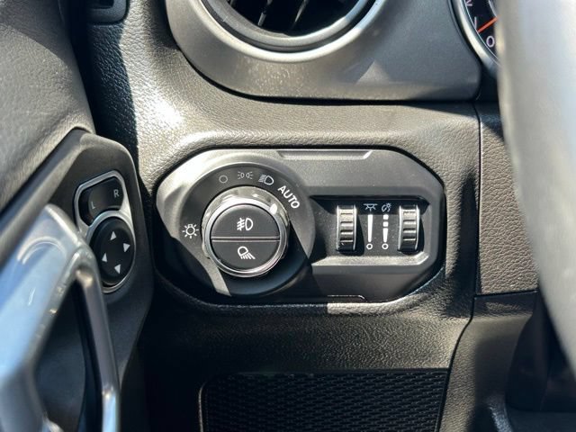 Used 2022 Jeep Gladiator Sport AWD/4WD image 19