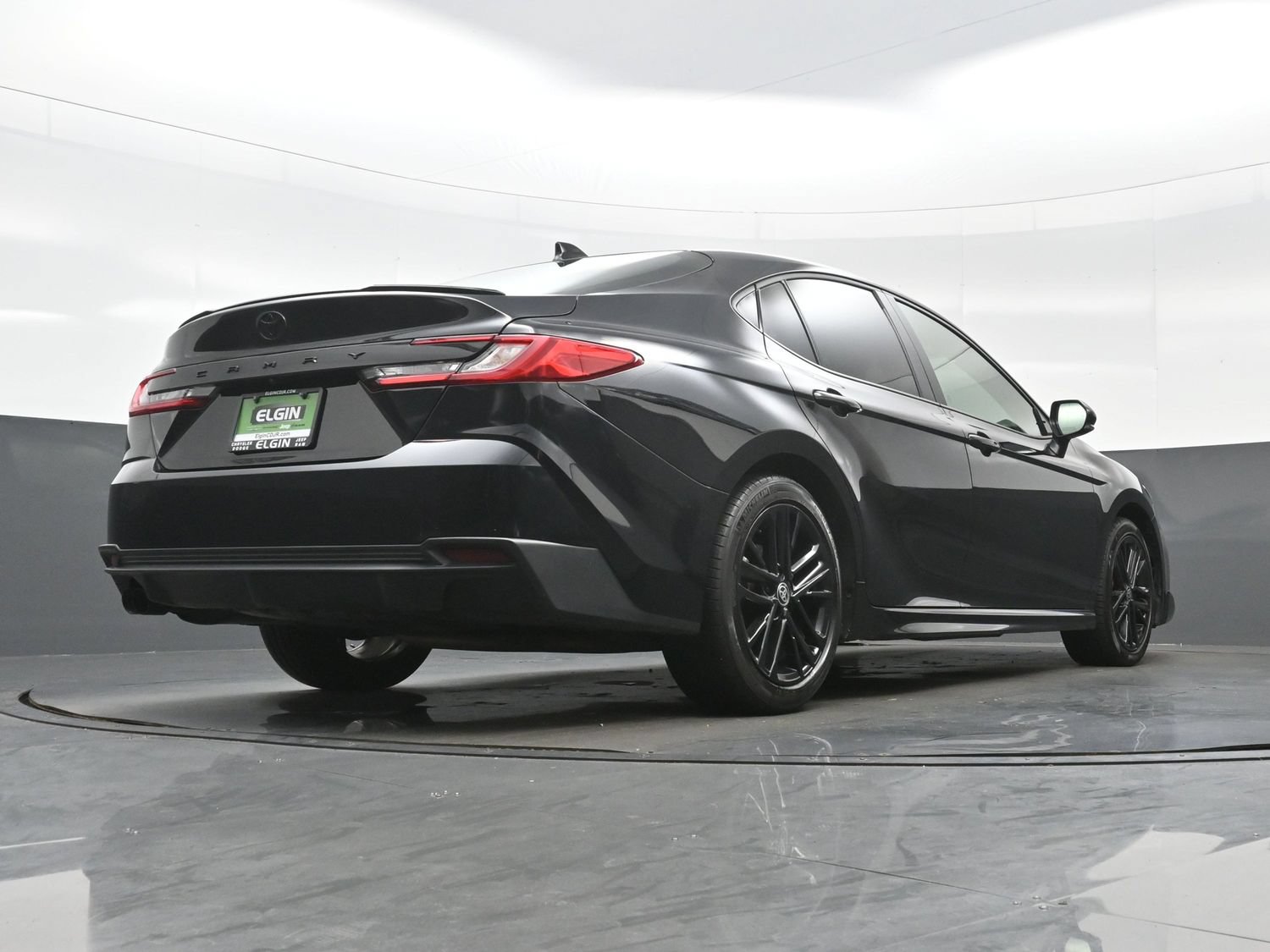 Used 2025 Toyota Camry SE AWD/4WD image 34