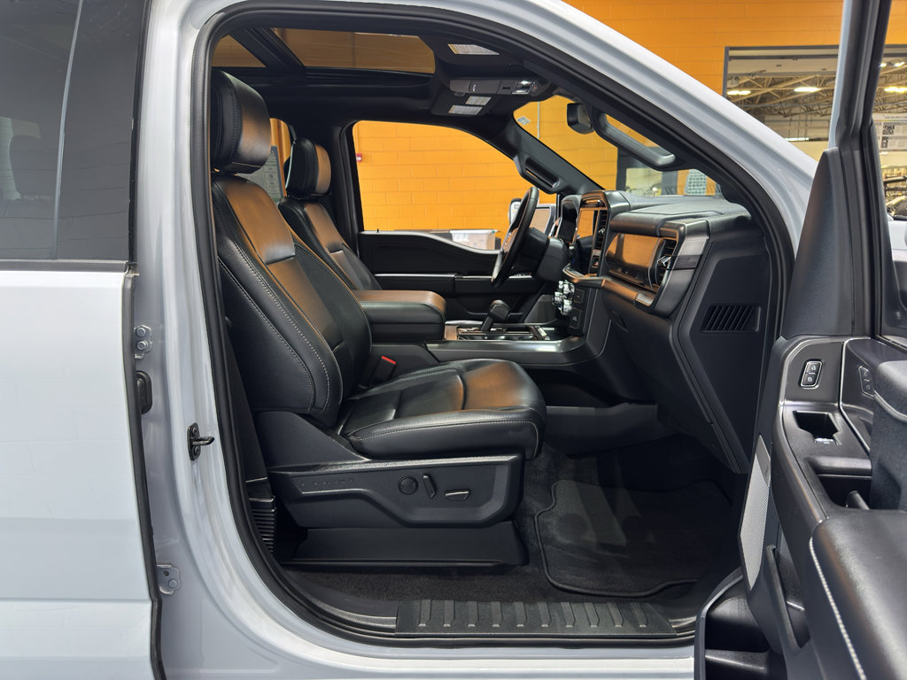 Used 2025 Ford F150 Lariat AWD/4WD image 19