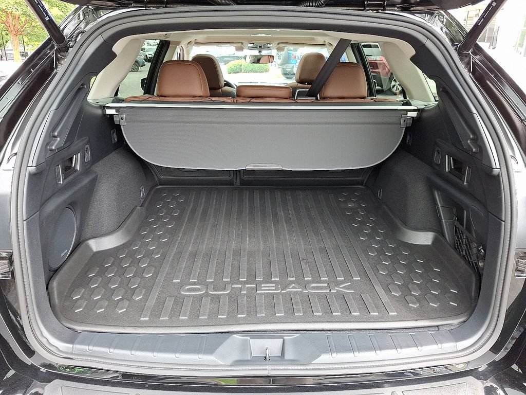 Used 2022 Subaru Outback Touring XT AWD/4WD image 32