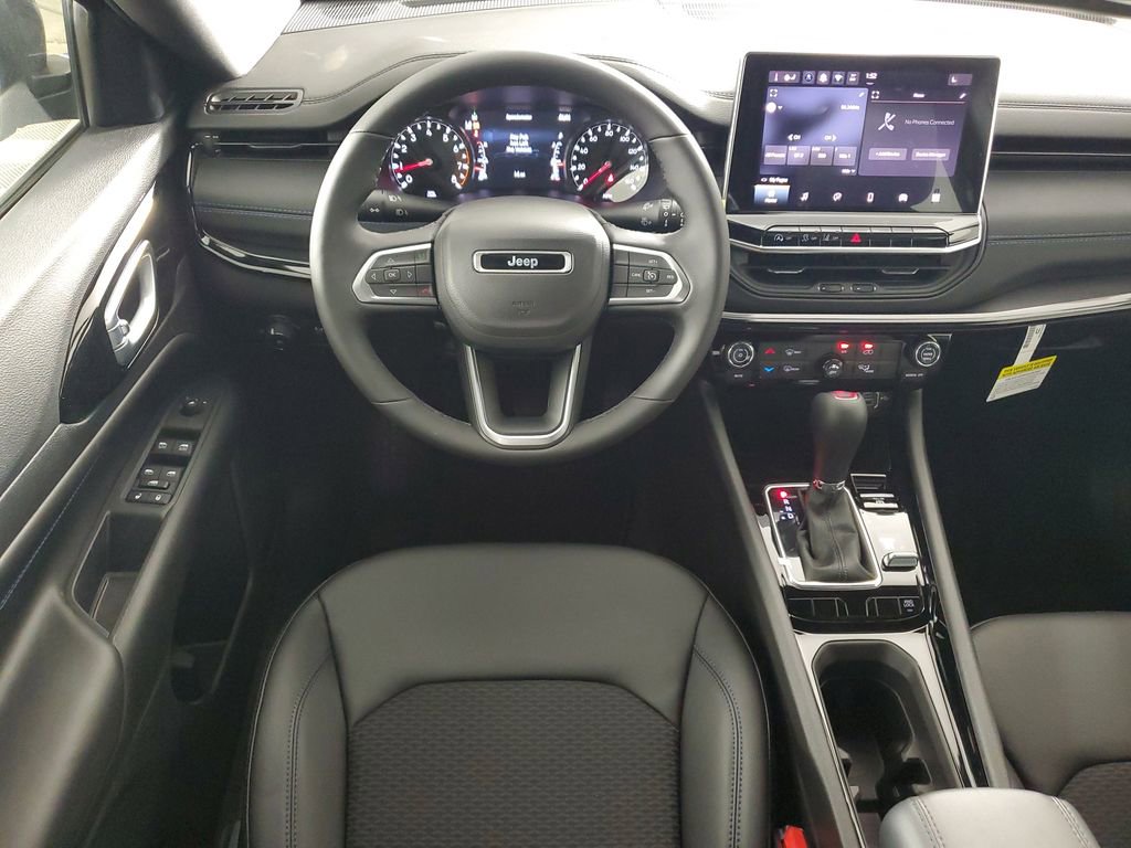 New 2026 Jeep Compass Latitude image 14