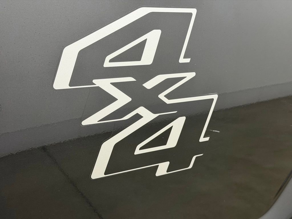 Used 2015 Ford F250 Lariat w/ Lariat Interior Package image 18