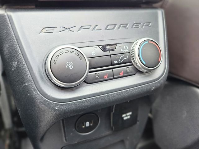 Used 2025 Ford Explorer Platinum w/ LUX Leather Package image 29