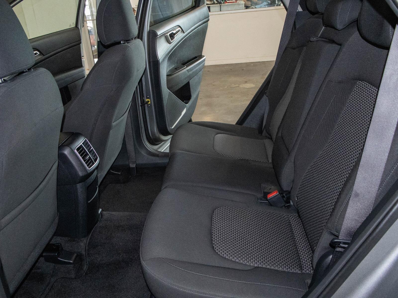 Used 2024 Kia Sportage LX image 13