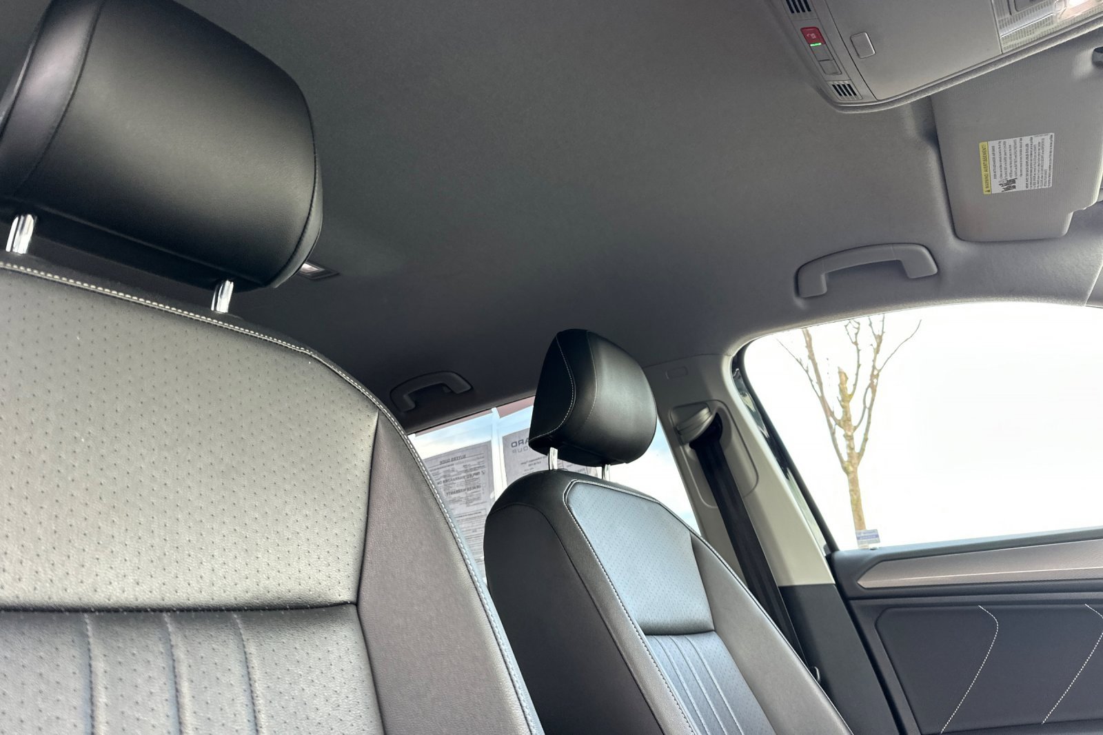 Used 2022 Volkswagen Tiguan SE image 19