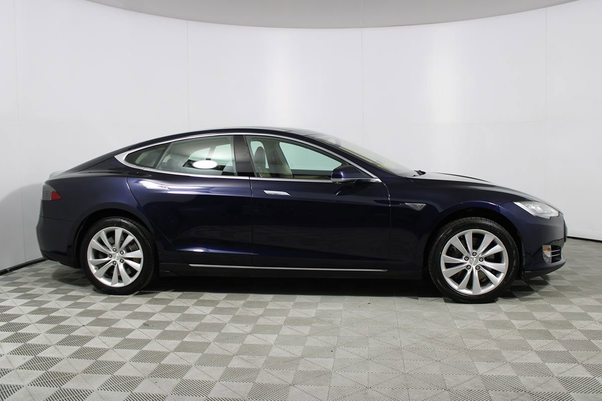 Used 2013 Tesla Model S Performance RWD image 17