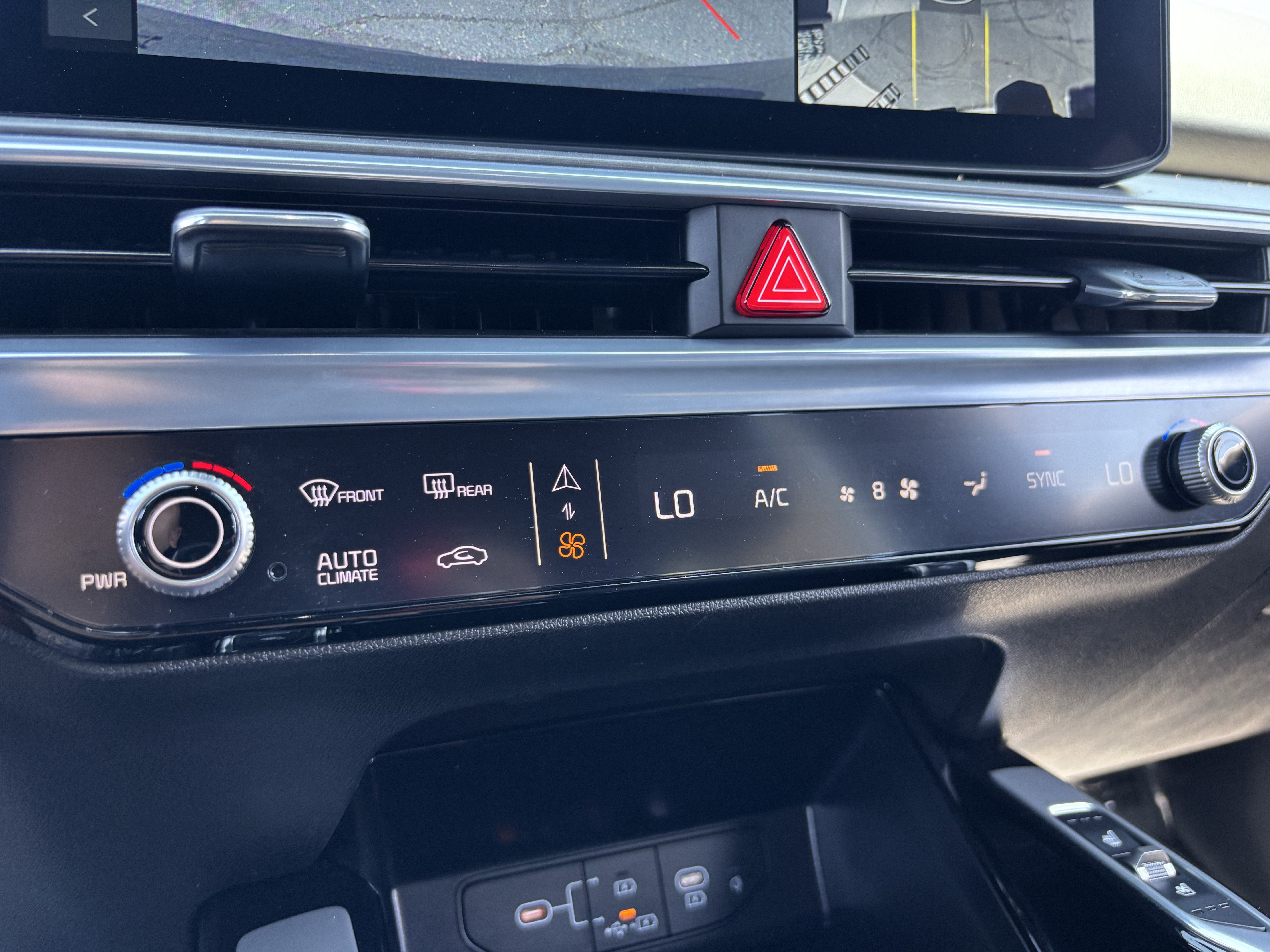 Certified 2025 Kia Sorento SX Prestige AWD/4WD image 23