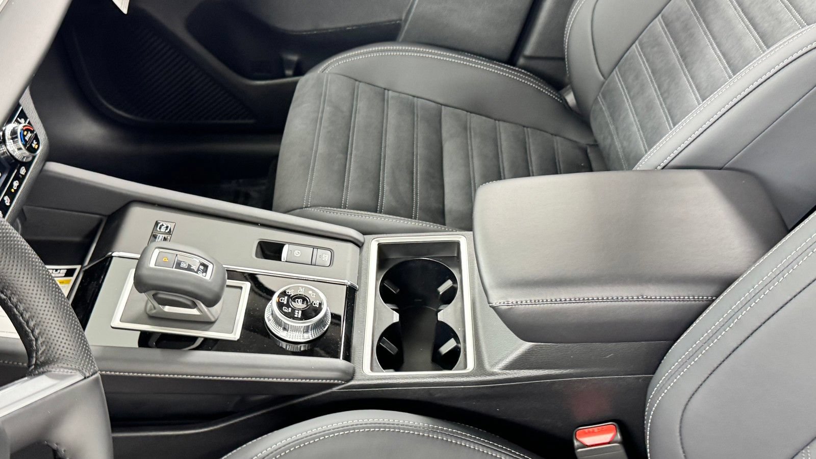 New 2026 Nissan Rogue SL AWD/4WD image 35