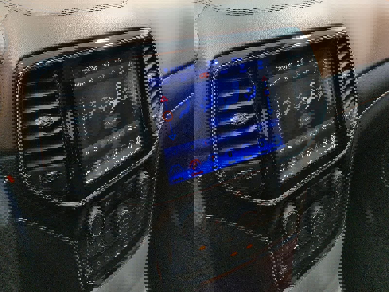 Certified 2019 Jeep Grand Cherokee Summit w/ Platinum Series Group image 30