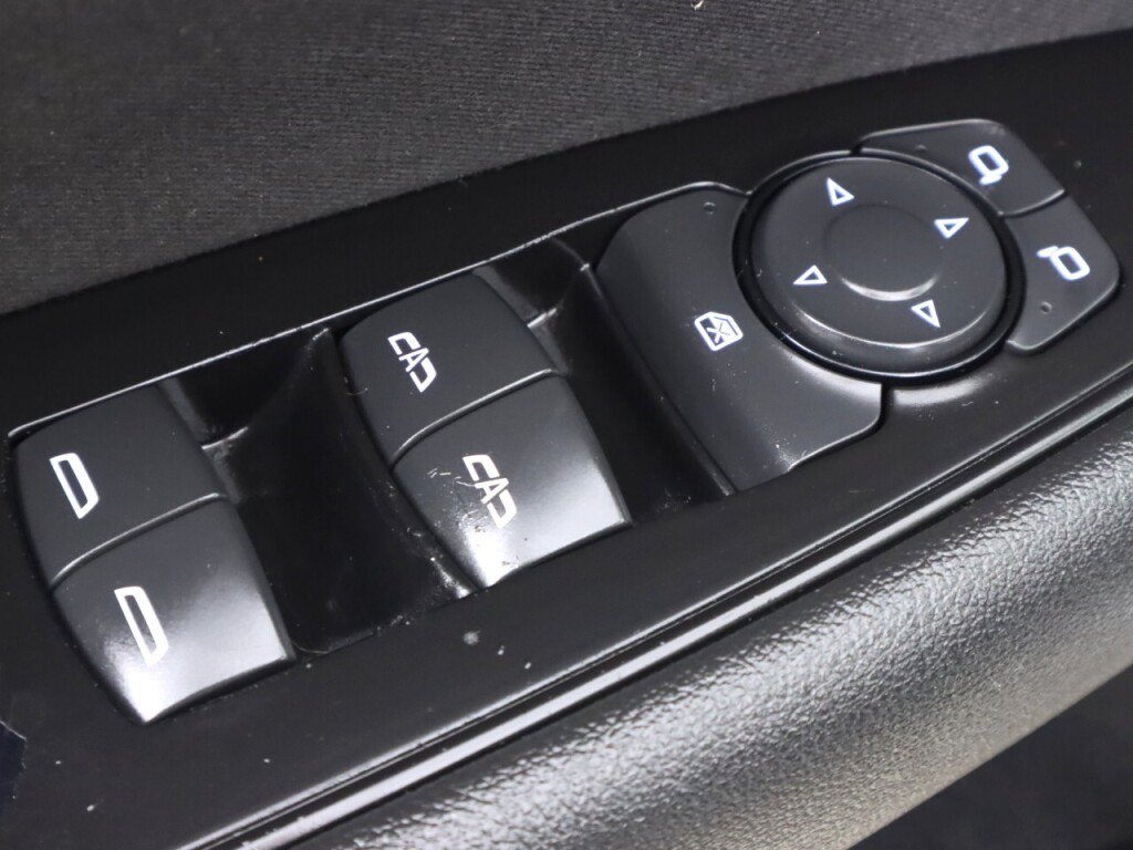 Used 2018 Buick Regal Preferred FWD image 23
