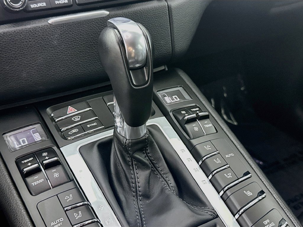 Used 2017 Porsche Macan S AWD/4WD image 17