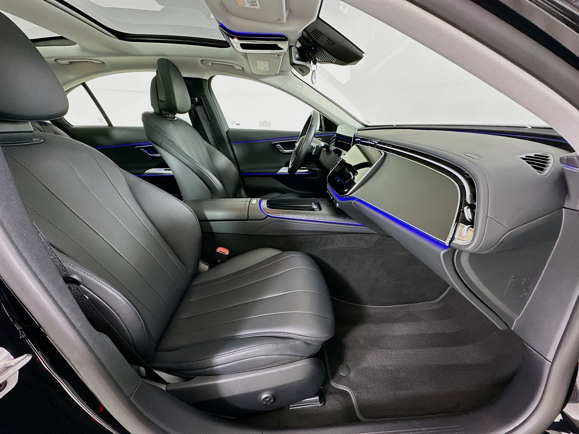 Certified 2025 Mercedes-Benz E 350 4MATIC Sedan image 31