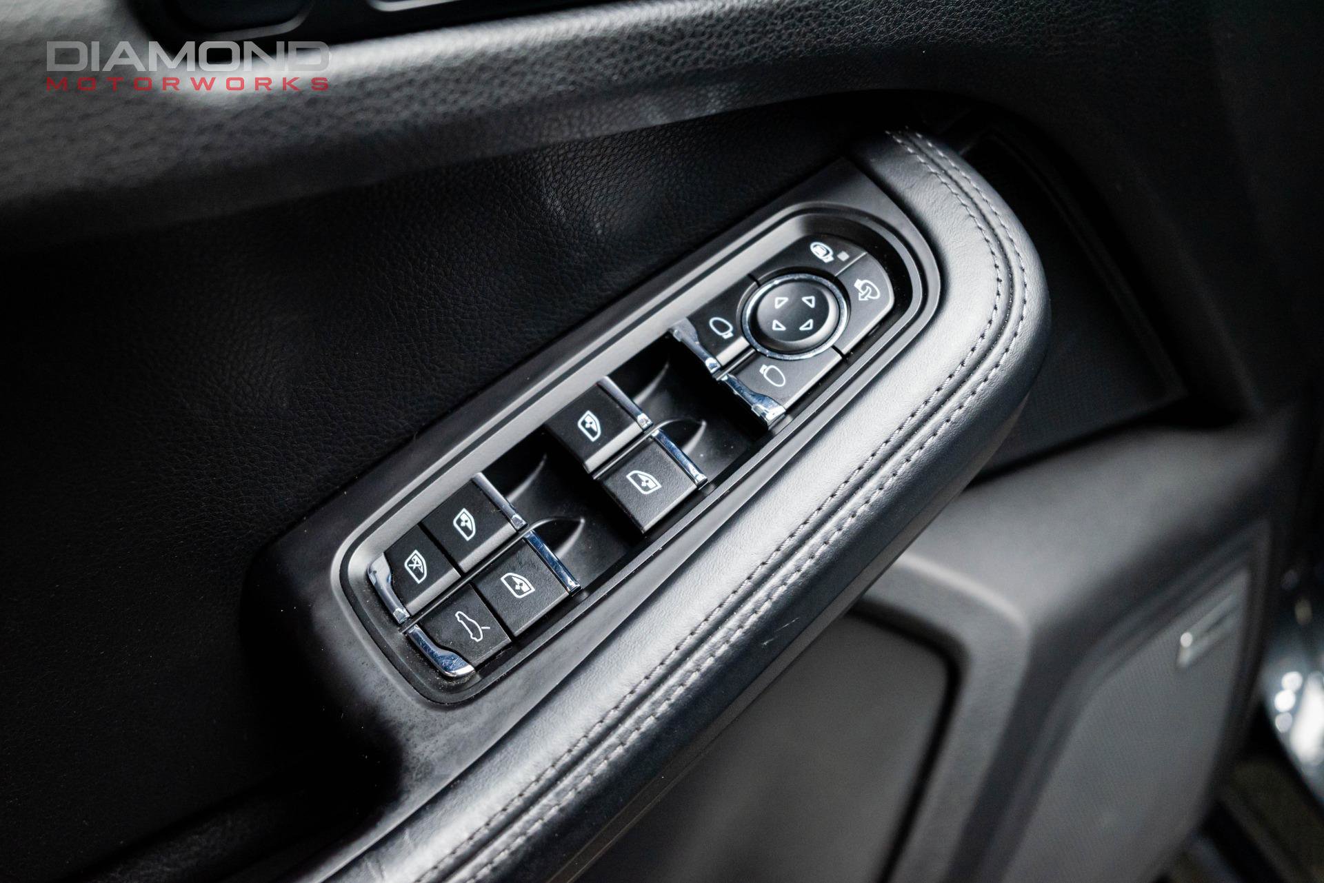 Used 2018 Porsche Macan Turbo image 53