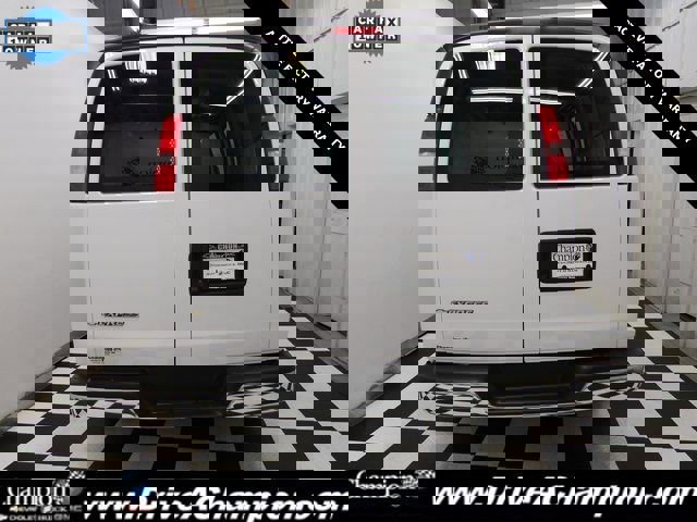 Used 2023 Chevrolet Express 2500 w/ Driver Convenience Package image 9