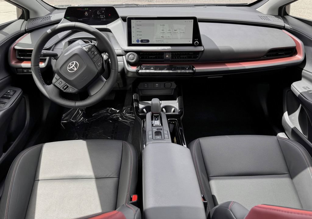Used 2024 Toyota Prius Prime FWD image 25