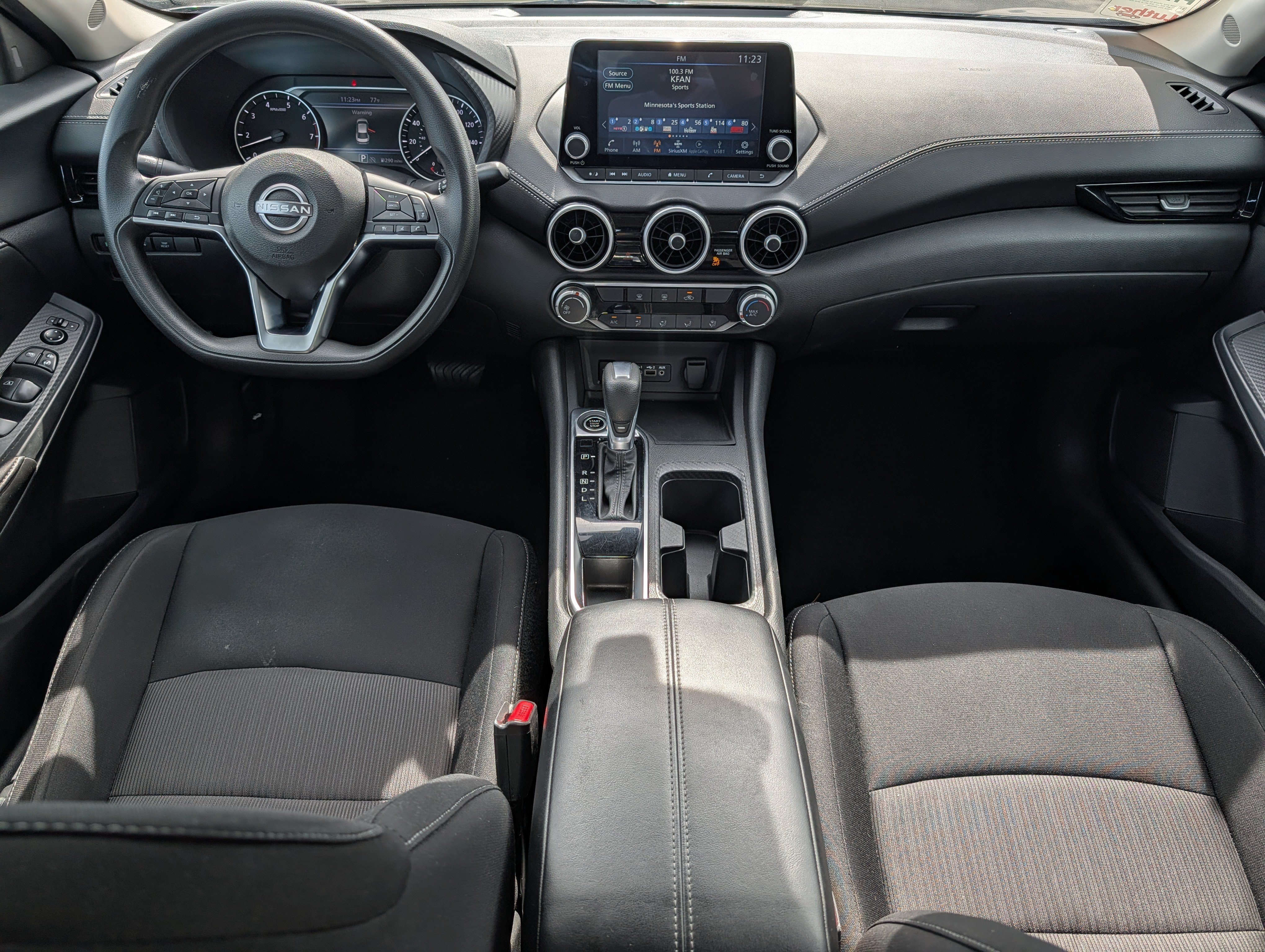 Used 2024 Nissan Sentra SV FWD image 10