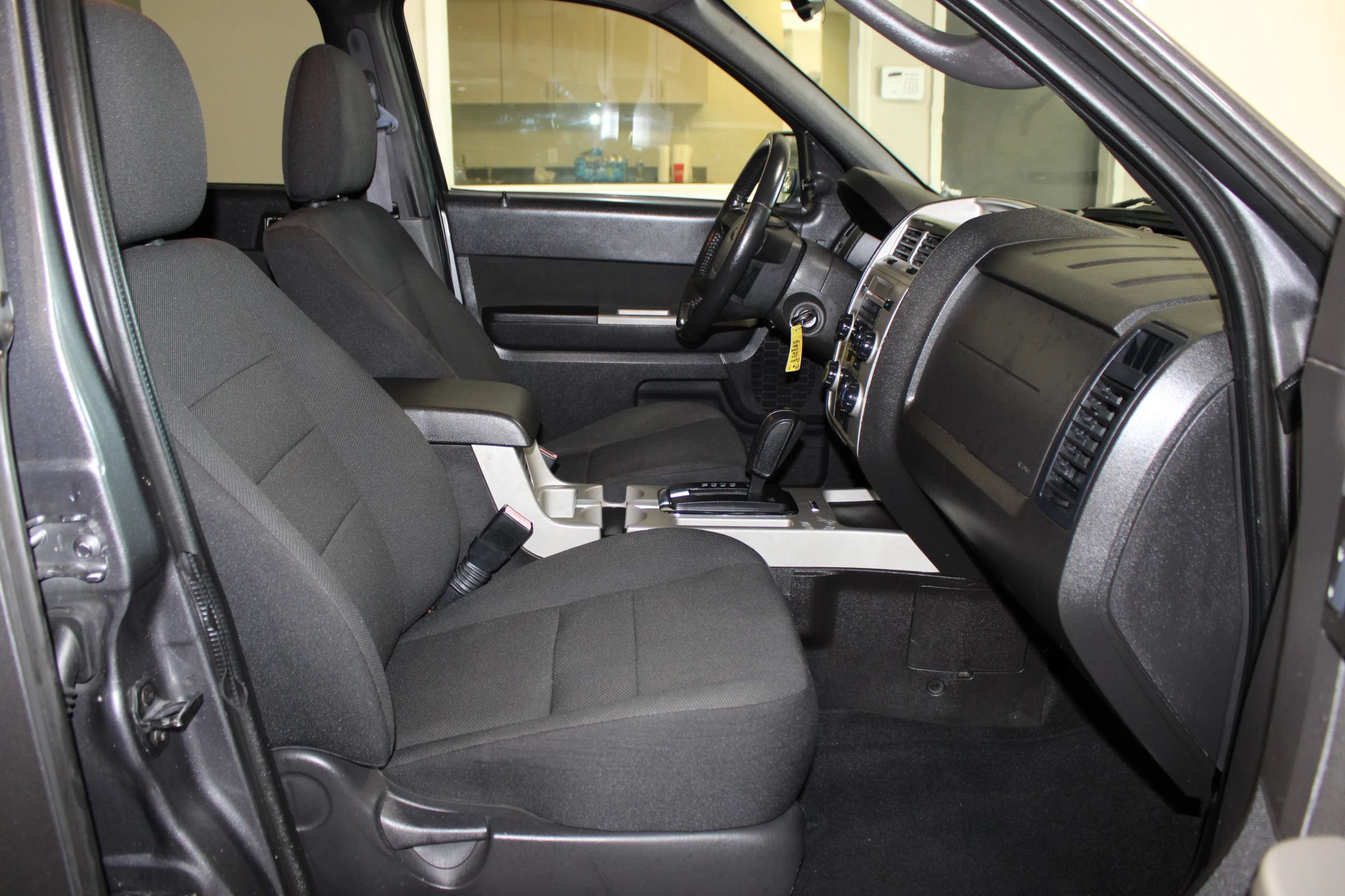 Used 2010 Ford Escape XLT FWD image 24