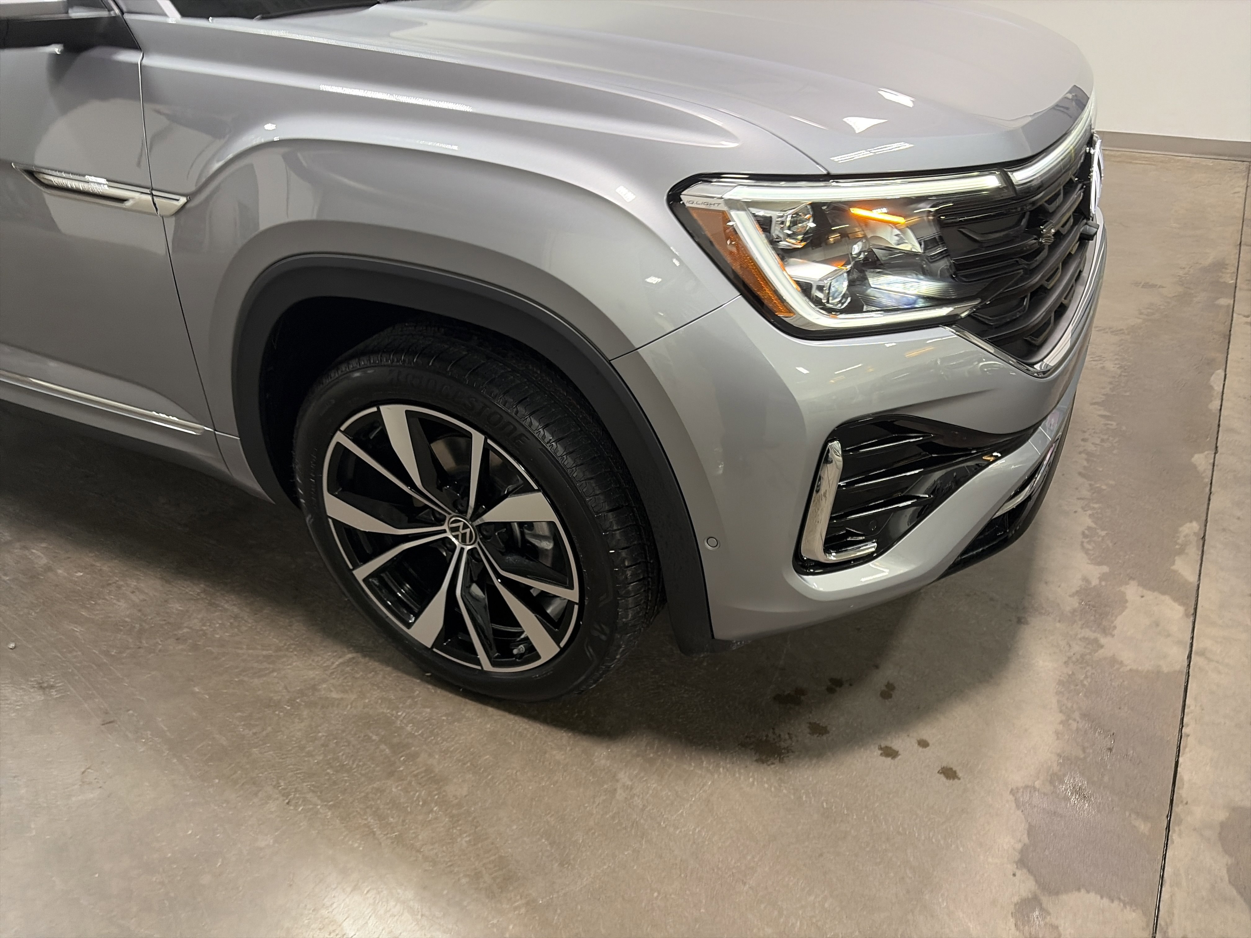 Certified 2025 Volkswagen Jetta SE image 75