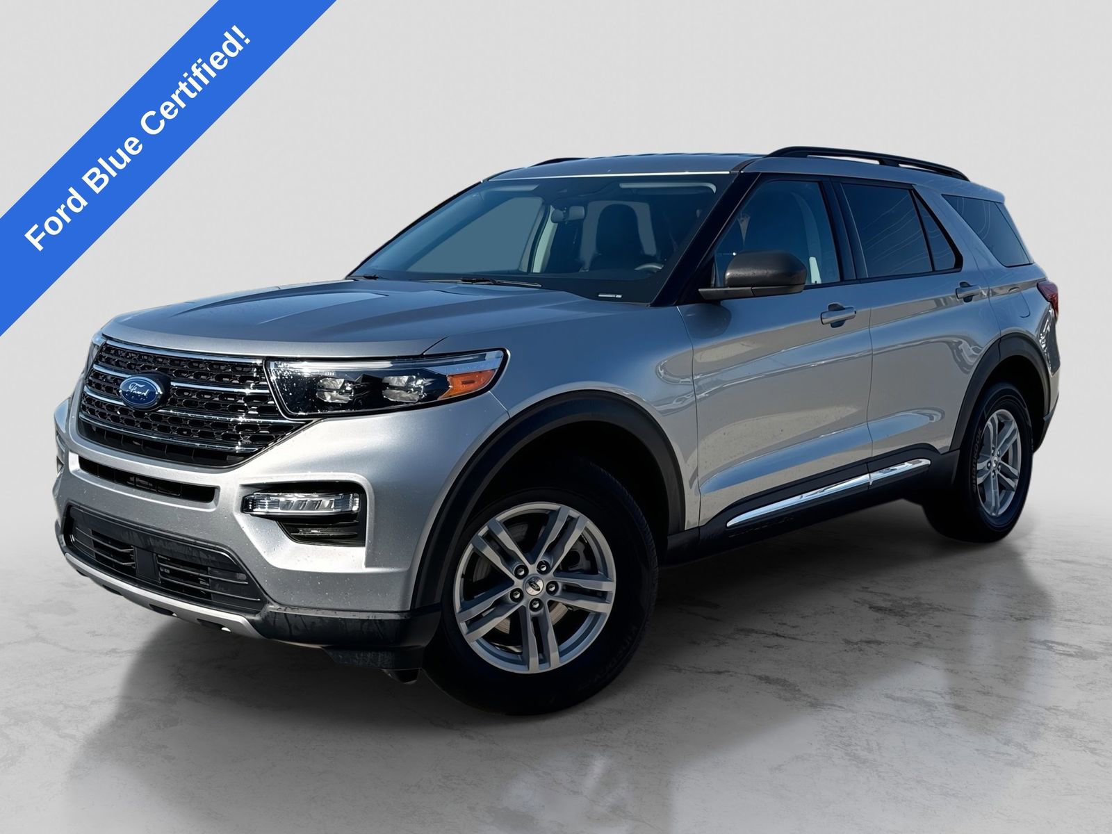 Certified 2024 Ford Explorer XLT w/ Equipment Group 202A