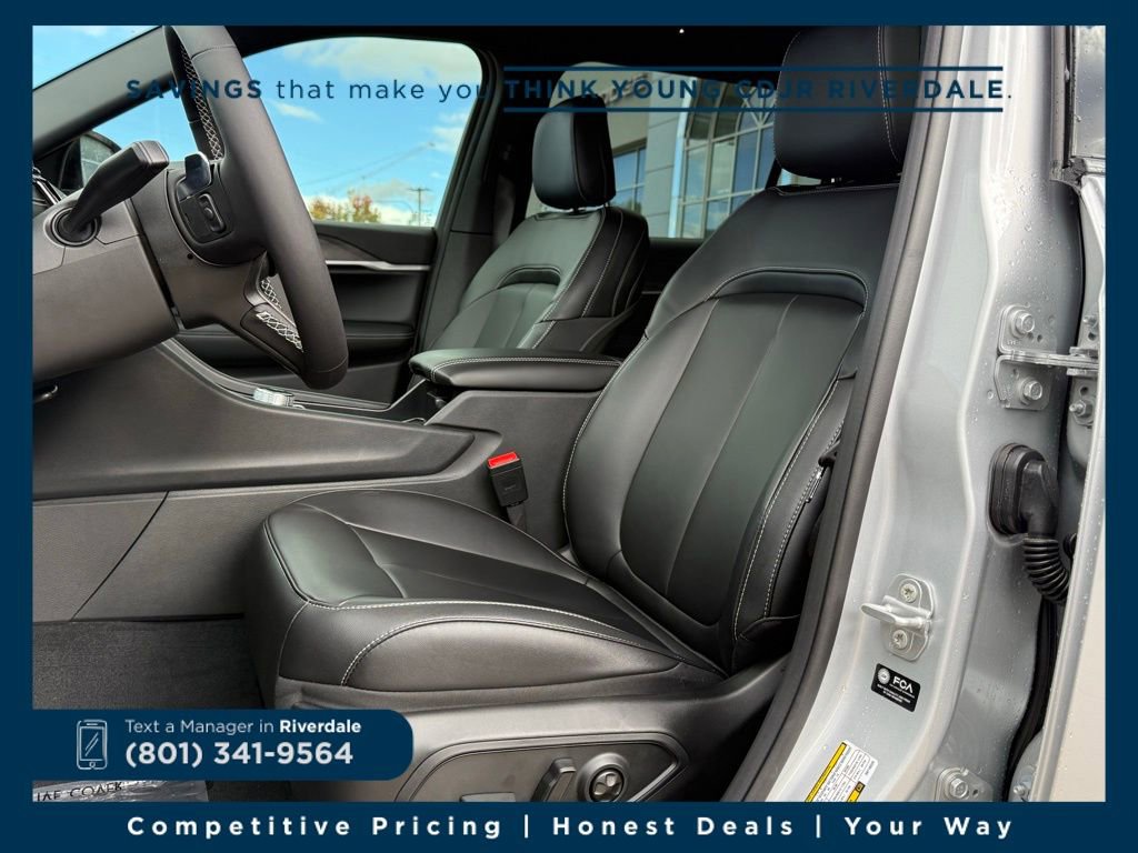 New 2025 Jeep Grand Cherokee L Limited w/ Trailer Tow Package image 2