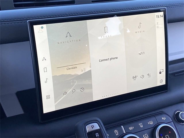 New 2025 Land Rover Defender 130 X-Dynamic SE image 8