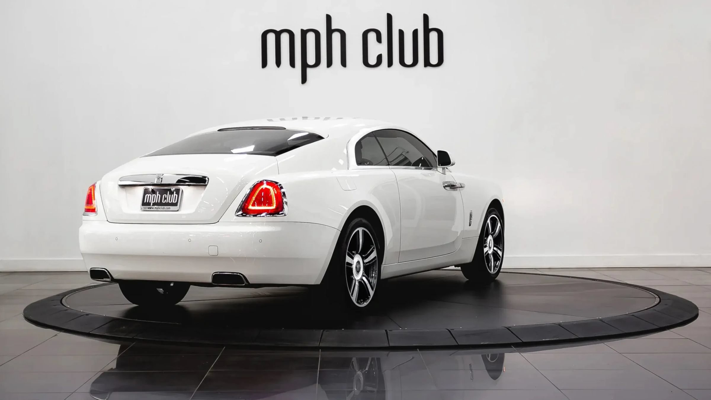 Used 2015 Rolls-Royce Wraith RWD image 6