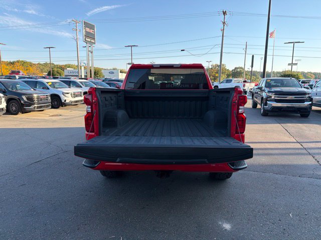 Used 2023 Chevrolet Silverado 1500 Custom AWD/4WD image 4