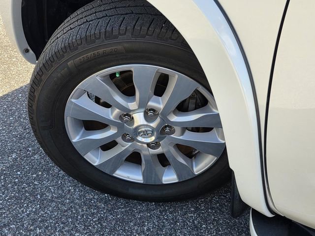 Used 2016 Toyota Sequoia Platinum RWD image 43