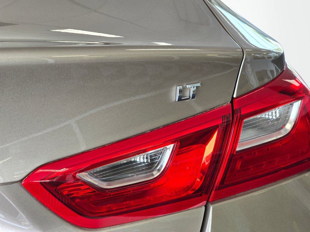 Used 2024 Chevrolet Malibu LT FWD image 15