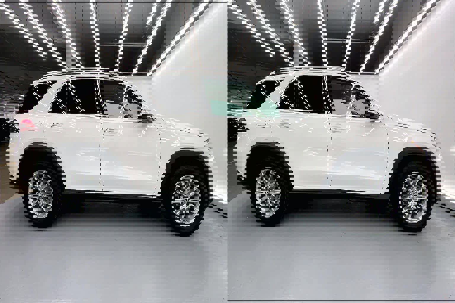 Used 2024 Mercedes-Benz GLE 350 4MATIC image 5