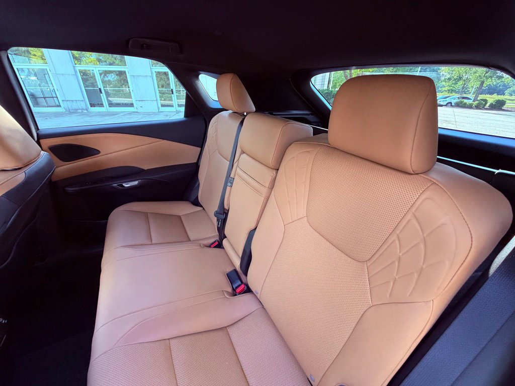 Used 2024 Lexus RX 350 Premium w/ Convenience Package FWD image 18