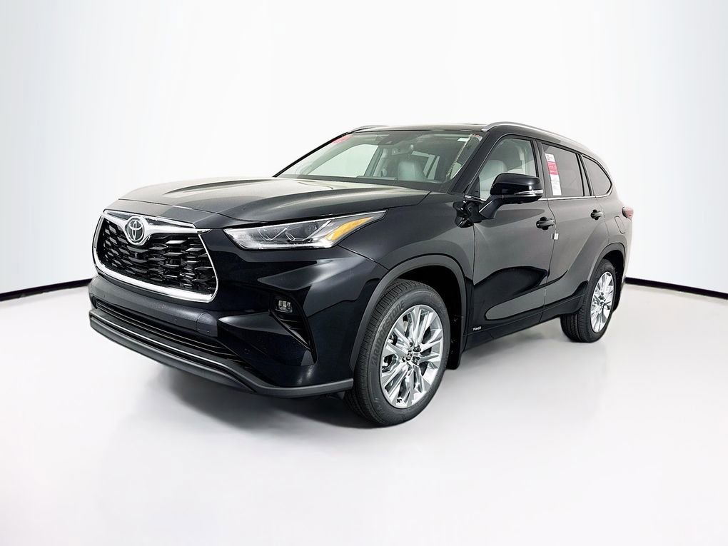 New 2026 Toyota Highlander Limited image 3