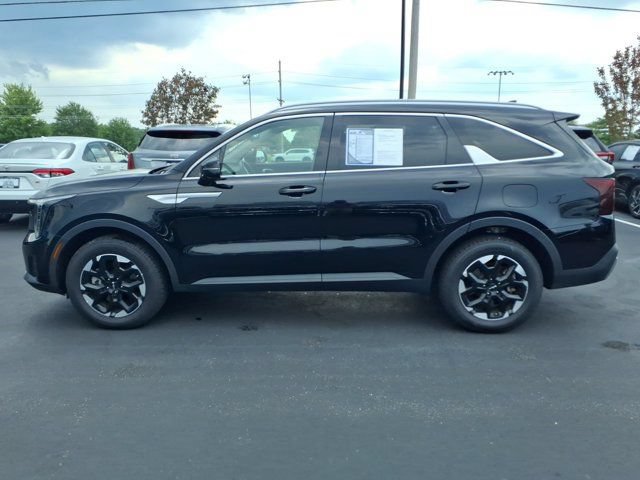 Used 2024 Kia Sorento S AWD/4WD image 4