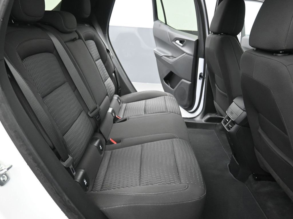 Used 2025 Chevrolet Equinox LT image 10