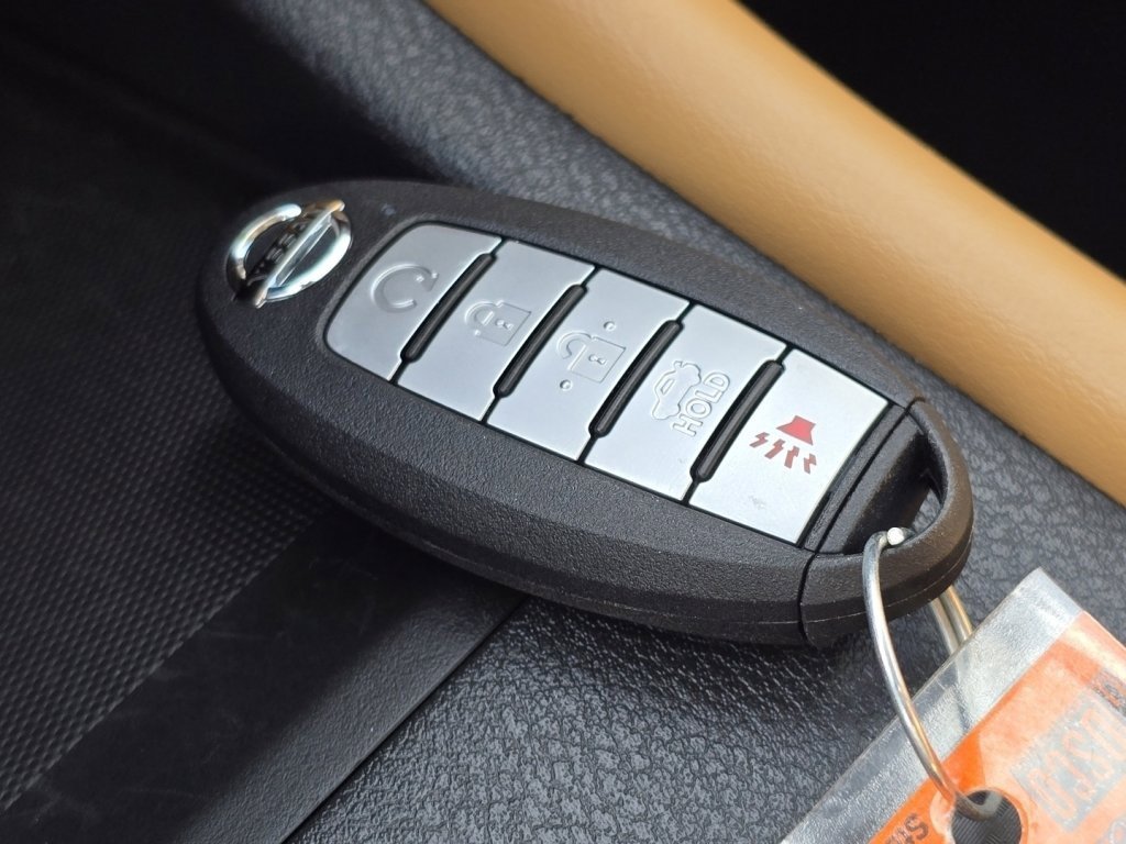 Used 2023 Nissan Sentra SV w/ SV Premium Package image 31